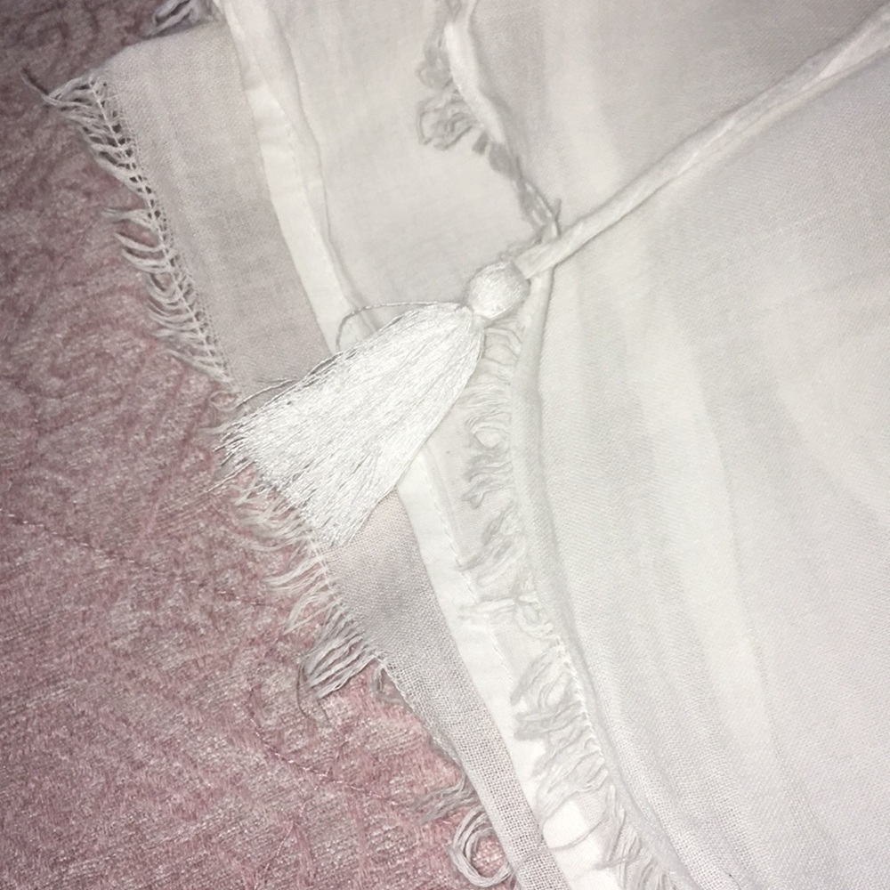 aerie l White tassel shorts S - Picture 2 of 2